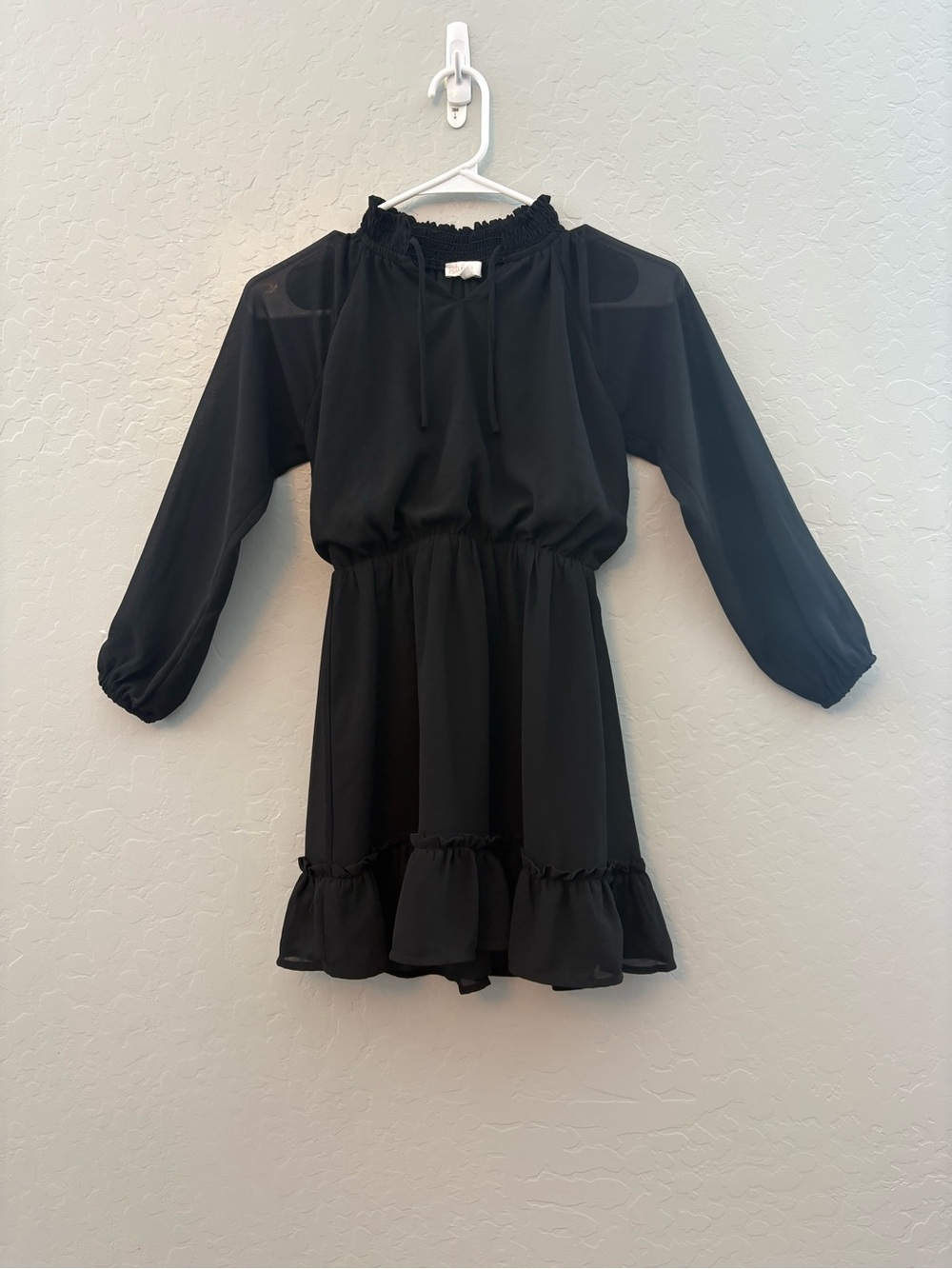 GB girls black long sleeve flowy dress size medium
